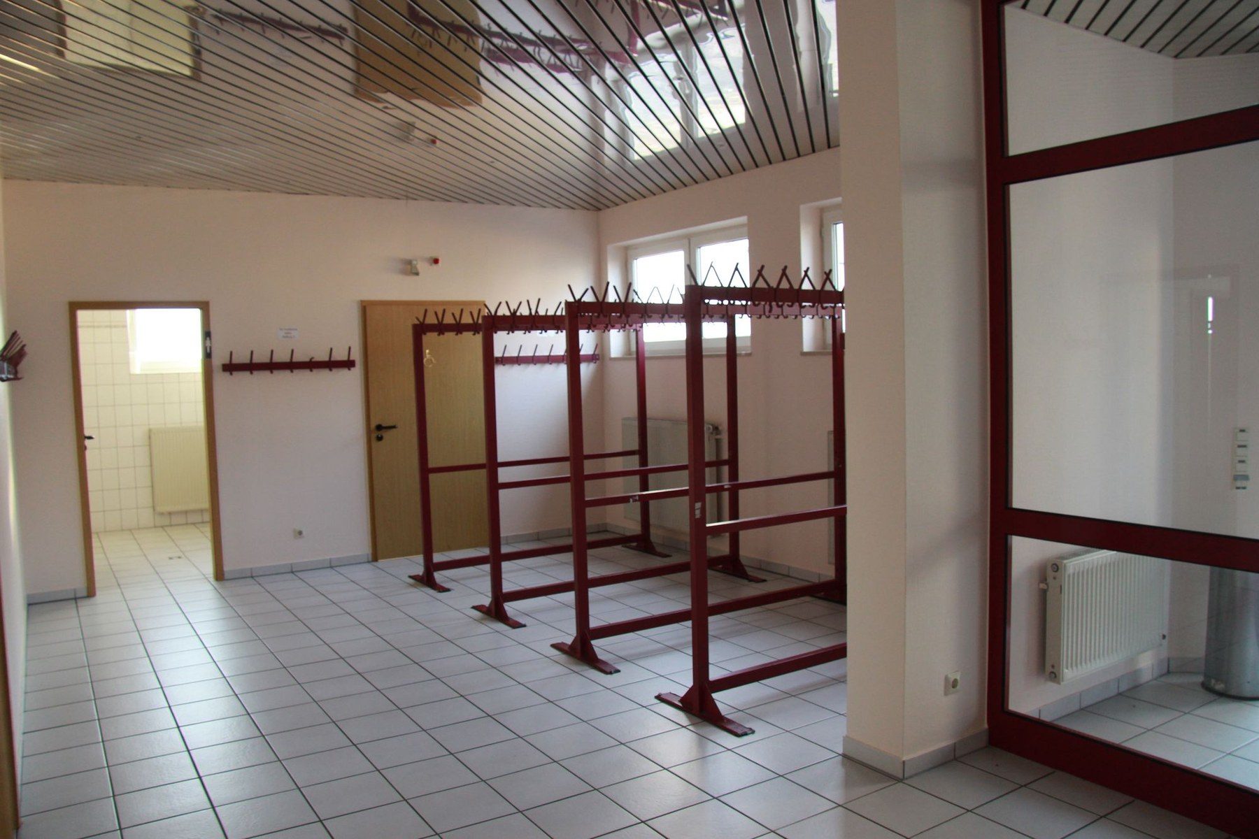 Garderobe und Nebenbereich des Gemeindehauses